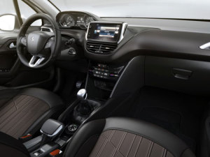 Interior refinado e equipado exibe a nova direção dos Peugeot: conteúdo rico.