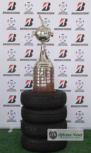 Bridgestone leva troféu da Copa Libertadores por tour em São Paulo