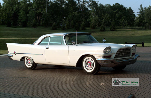 Chrysler celebra 90 anos com novo 300