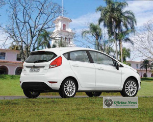 Ford mostra linha 2016 do New Fiesta com mais equipamentos