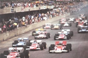 Largada do GP da Áustria de 1970: note a variedade de carros e soluções (foto Giornali Motori)