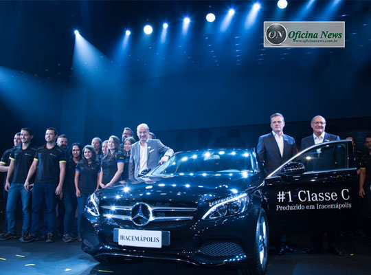 Mercedes-Benz inicia produção de automóveis no Brasil