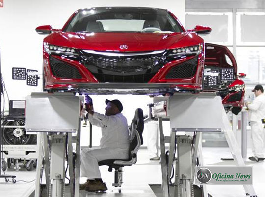 Marca de luxo da Honda prepara a produção do esportivo NSX