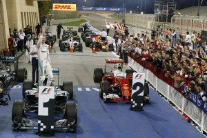 Nico Rosberg obteve quinta vitória consecutiva. Ferrari continua atrás da Mercedes (Foto Mercedes)