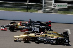  Na primeira fase da corrida James Hichicliff (5) comandou a corrida (foto USA Today)
