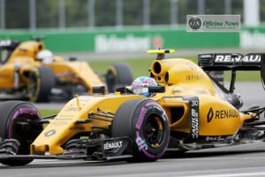 Jolyon Palmer ainda não mostrou a que veio e pode perder a vaga na Renault no final da temporada (foto Renault Sport)