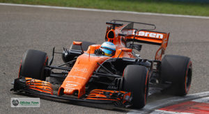 Fernando Alonso conseguiu ficar na zona de pontos até a quebra do semi-eixo traseiro esquerdo (McLaren)