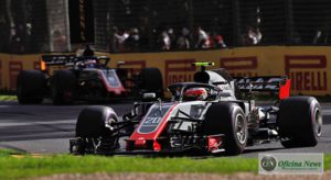 Magnussen e Grosjean ocuapvam o quarto e quinto lugares até abandonarem (Haas)