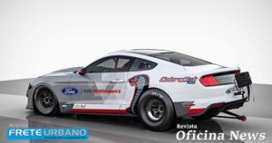 Ford Performance mostra o primeiro dragster elétrico da marca