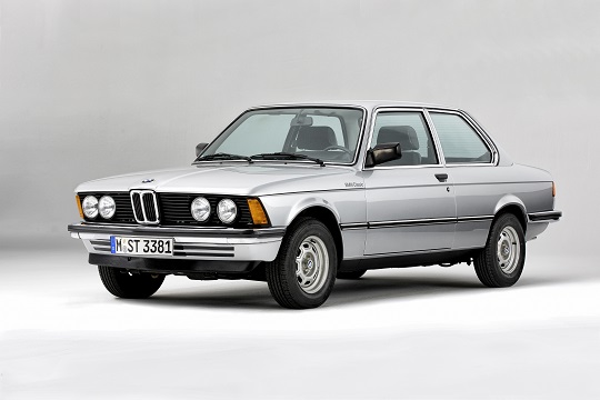 BMW comemora 45 anos da apresentação do modelo Série 3