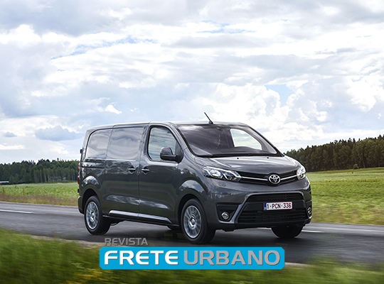 Toyota Proace: furgão de médio porte e alta expectativa