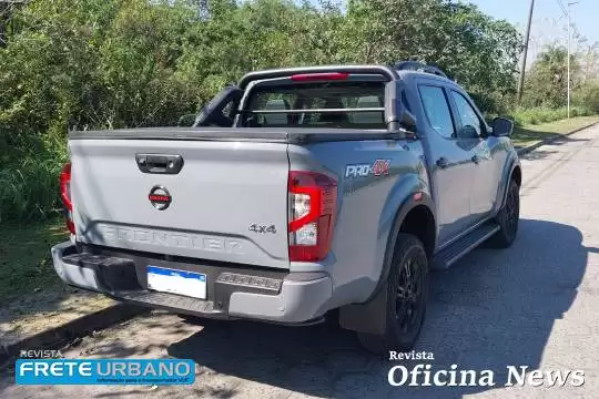 Nissan Frontier PRO4x: suspensão multilink e motor bi-turbo diesel