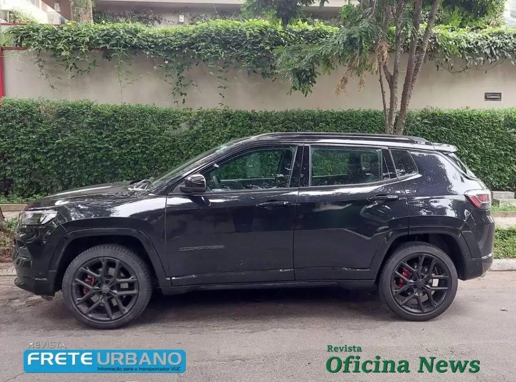 Jeep Compass Blackhawk: performance etecnologia com motor 2.0 Turbo 