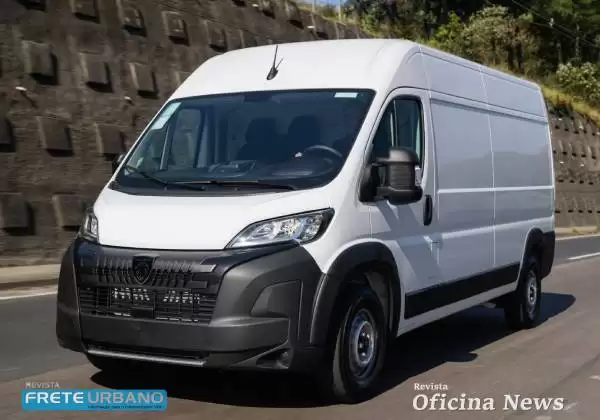 Novo Peugeot Boxer chega com motor 2.2 e mais segurança
