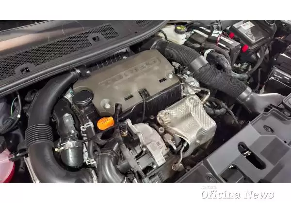 Peugeot 208 GT: aquele motor turbo esperto e assistência ao condutor