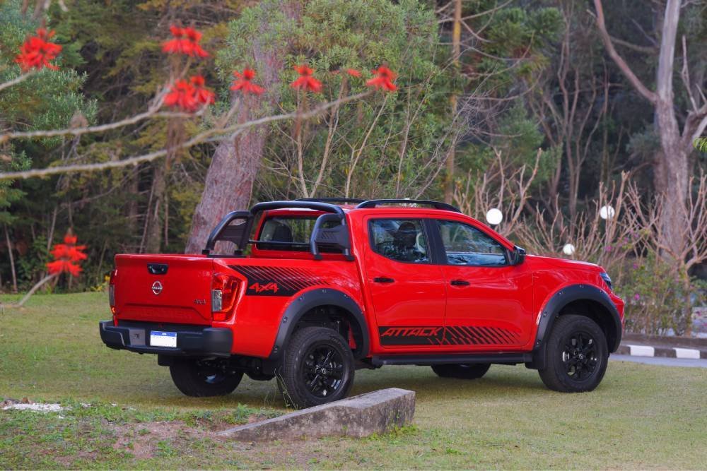 Nissan Frontier Attack: conjunto 2.3 biturbo e câmbio automático